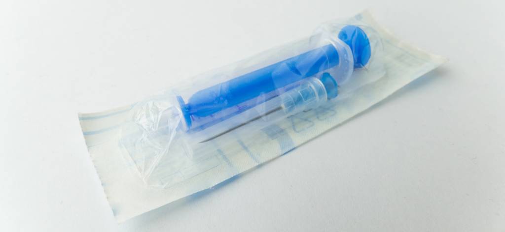 photo of blister package syringe